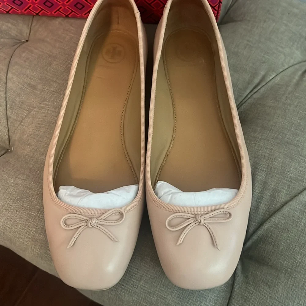 Tory Burch, Size 10 - sand, driver ballet flats - Picture 8 of 8